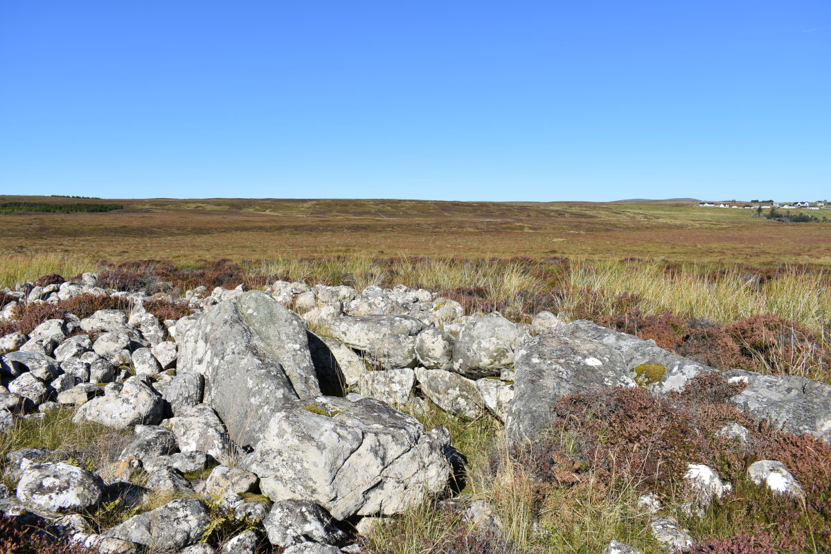 Chambered cairn at Upper Coll